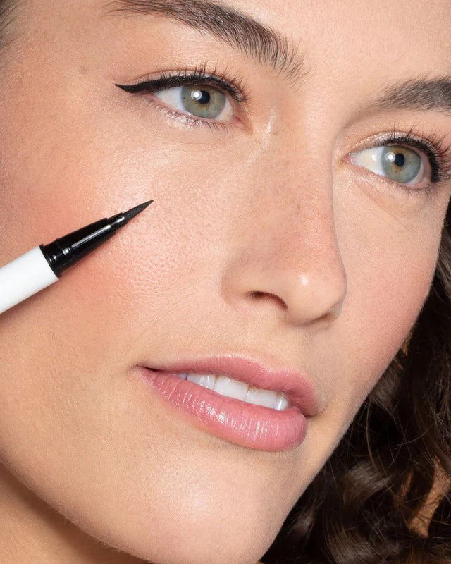 Clean Line Liquid Liner