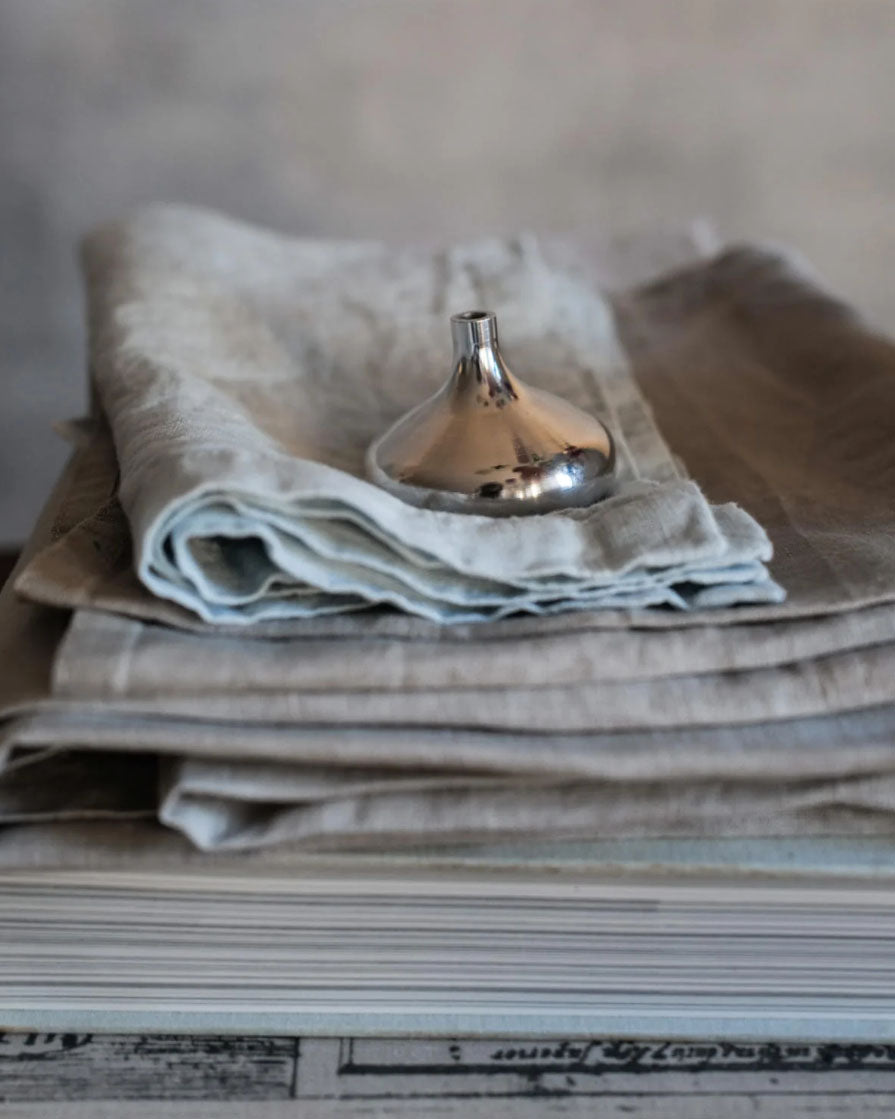 Aluminium candle holder