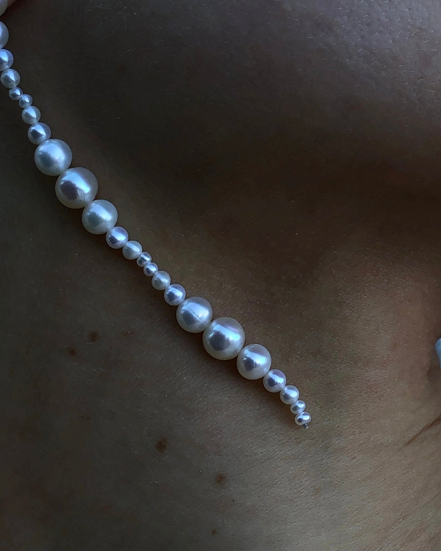 Lone Pearl Glyzinia Earring