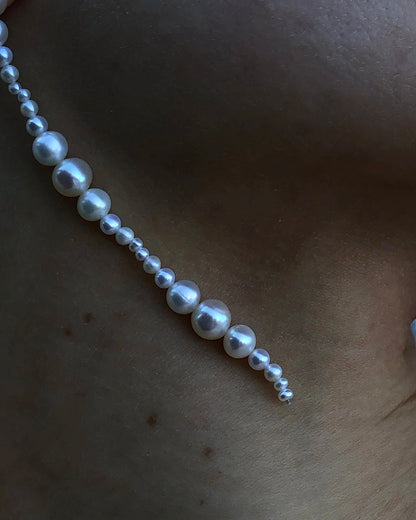 Lone Pearl Glyzinia Earring