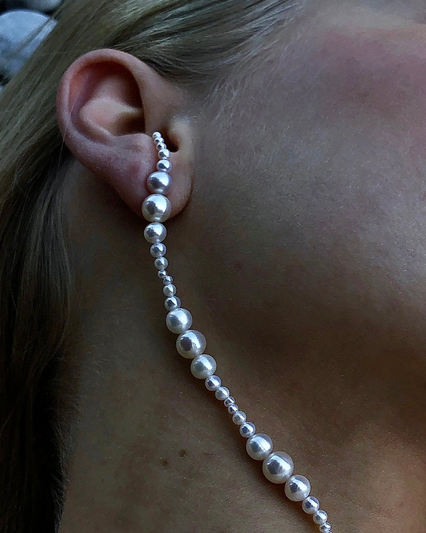 Lone Pearl Glyzinia Earring