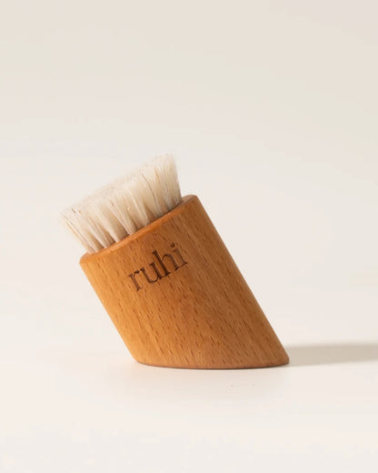 The Vegan Facial Dry Brush