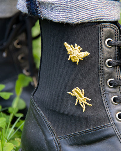 Gestickte Insekten-Broschen