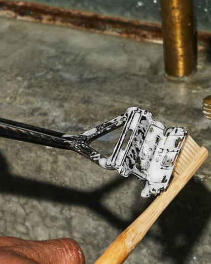 The Leaf Razor