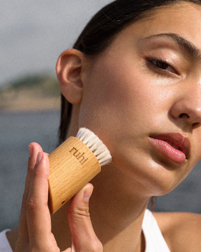 The Facial Dry Brush