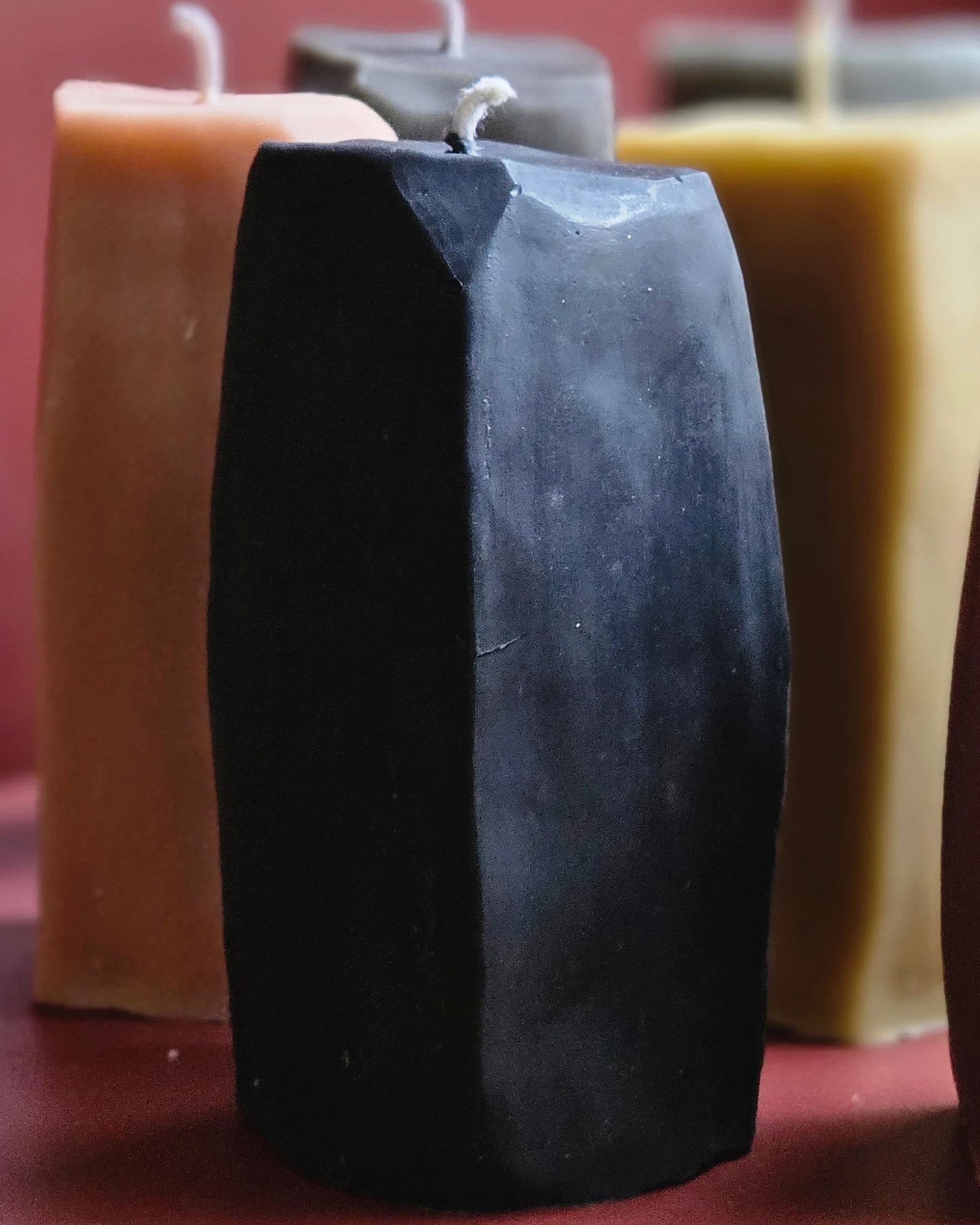 Hilde - Skulpturale Kerzen aus Bienenwachs